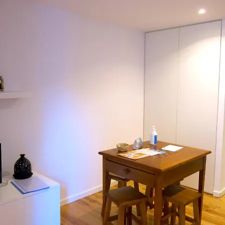 Cozy In Mouraria With Ac Lägenhet